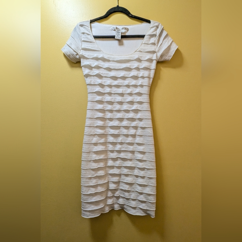 Max Studio Cream Short Sleeve Dress
